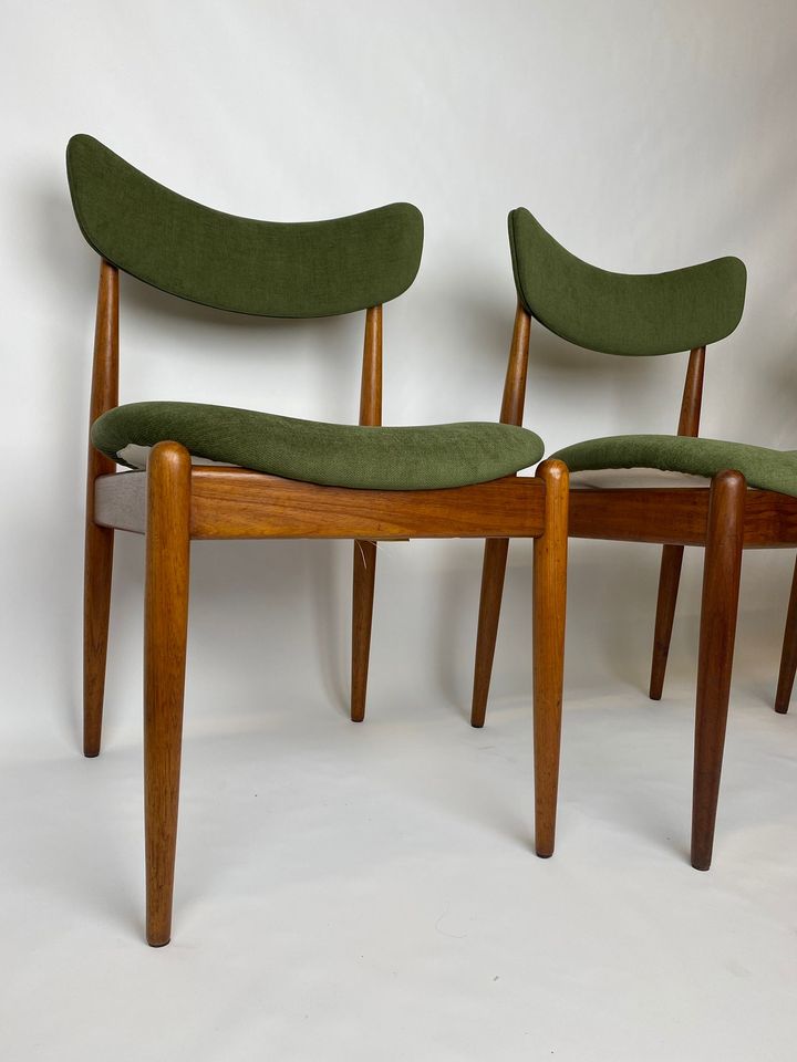 Elegant Parker 108 Chairs designed for contemporary interiors.